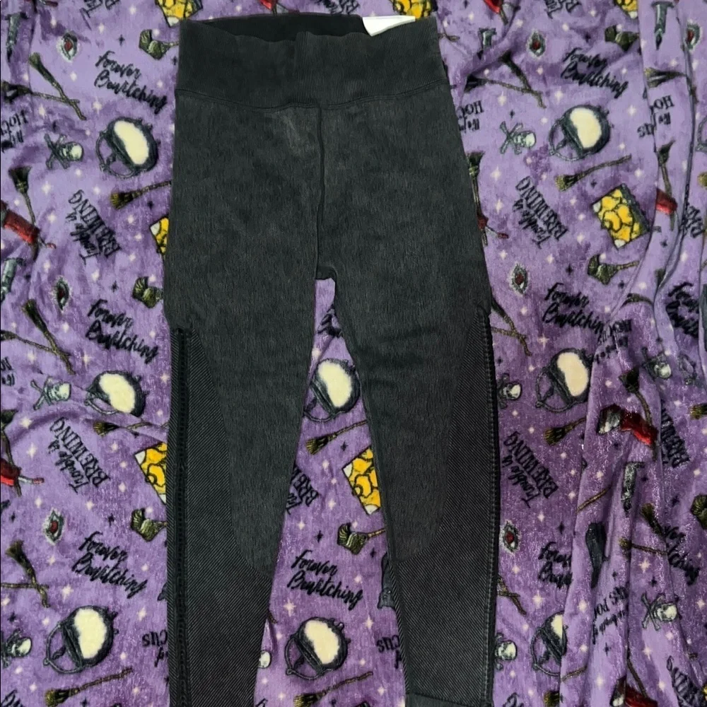 Offline by Aerie The Hugger High Waisted leggings with Trim on the Sides S M NEW